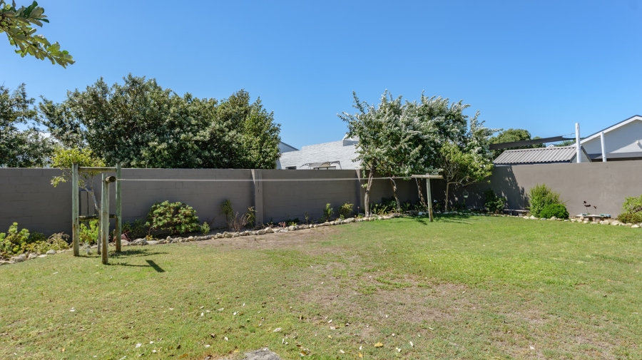 3 Bedroom Property for Sale in Struisbaai Western Cape